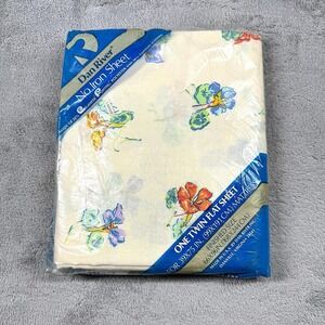 Vintage Twin Bed Sheet Floral Print No-Iron Cotton Blend Cottagecore Dan River